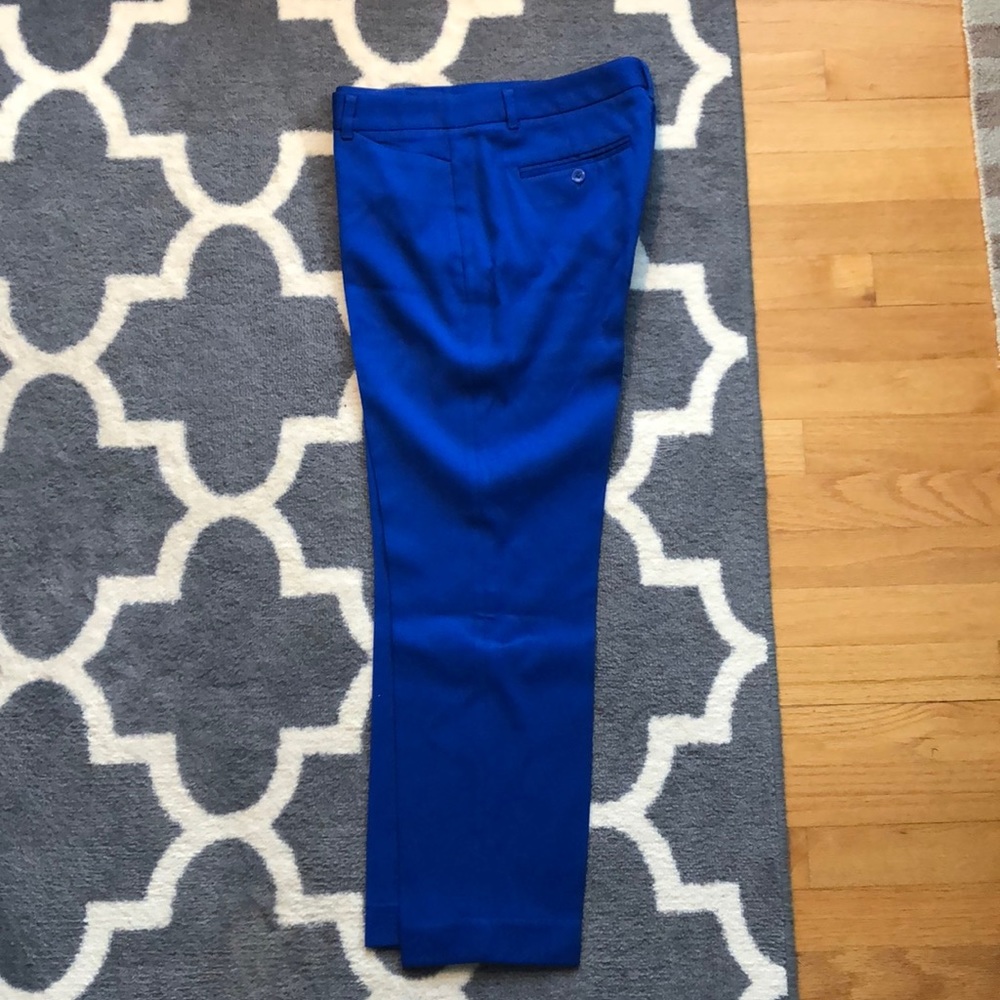Gap Slim Cropped pant size 4 with tapered leg - Picture 2 of 9